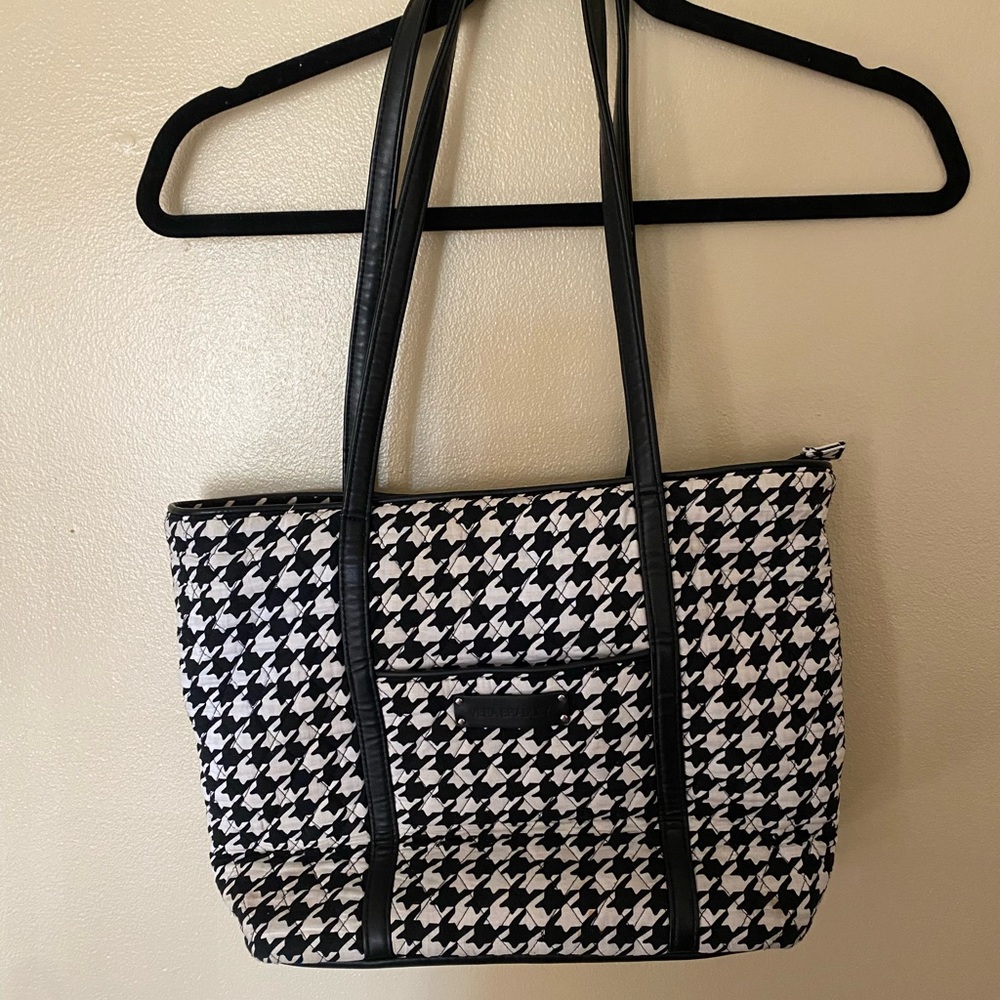 Vera Bradley  XL Vera Tote Bag in midnight houndstooth